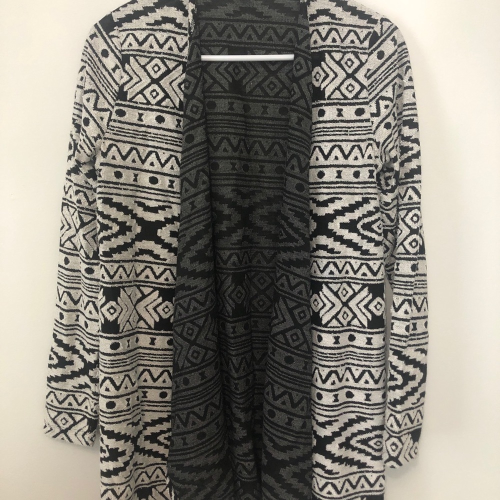 American Eagle Aztec Tribal Sweater Women’s Small